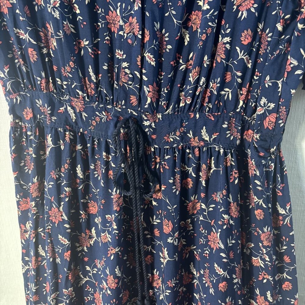 Floral Boho Maxi Dress With Ruffle Hem & V-Neck - Picture 6 of 11